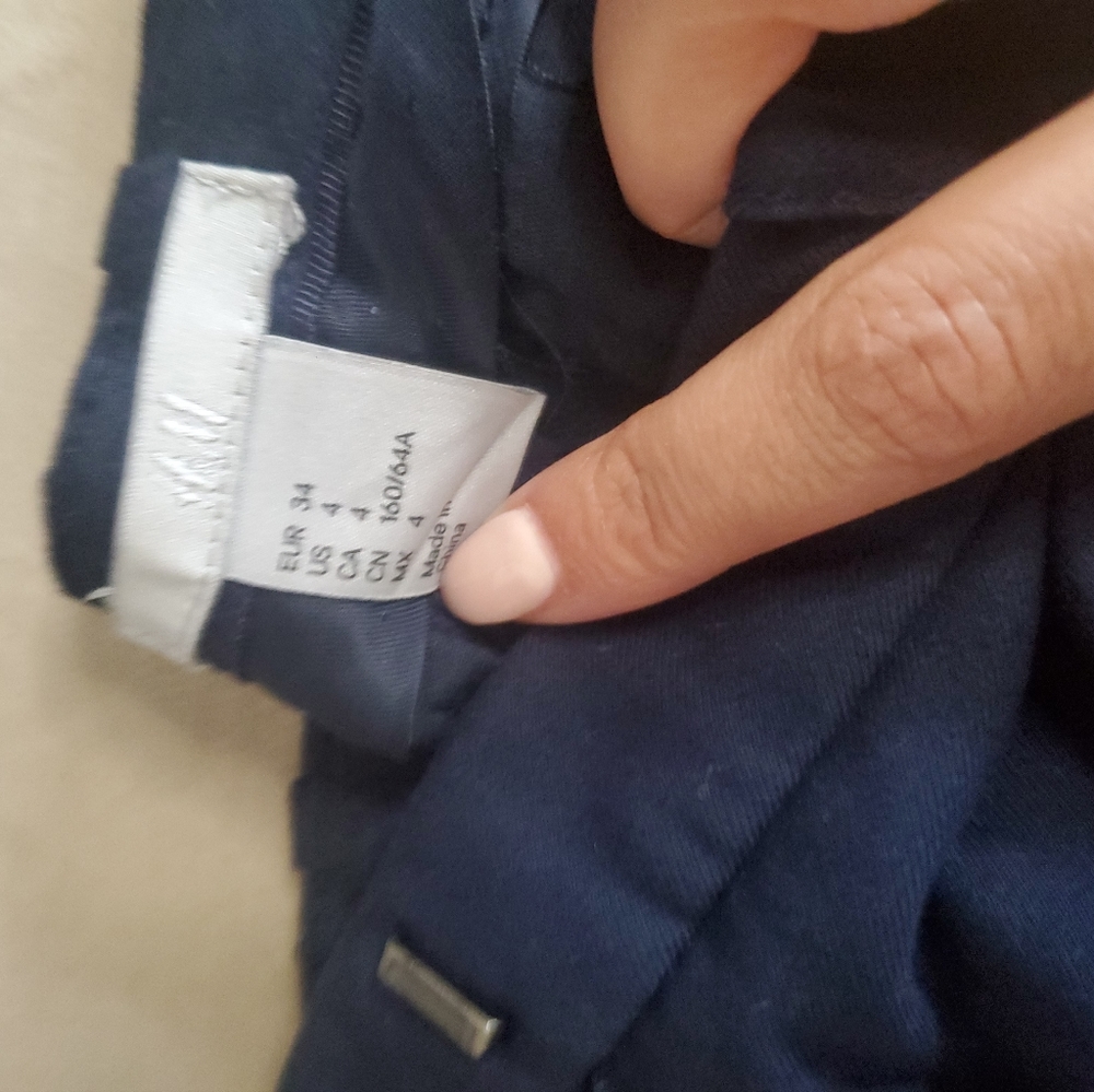 H&M pants - Picture 2 of 2